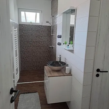 Villa Anna, Ingyenes Wifivel Es Parkolassal.