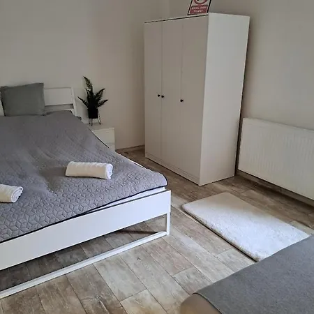 Vila Anna, Ingyenes Wifivel Es Parkolassal. Zalaegerszeg