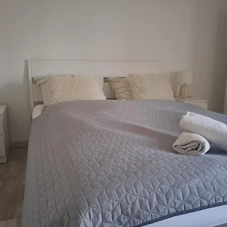 Villa Anna, Ingyenes Wifivel Es Parkolassal. *